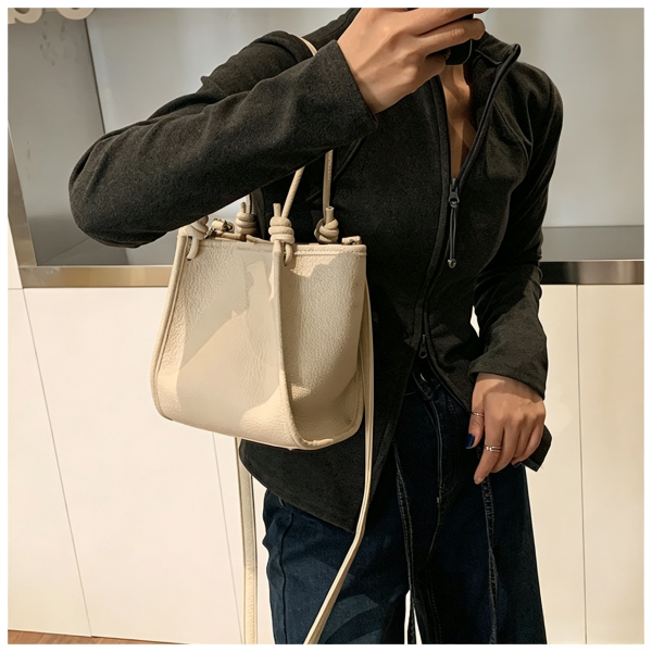 12_6d2e698f-fdbc-4cbc-bbe4-e55abc476c7f Simple High-capacity Crossbody Bag For Women