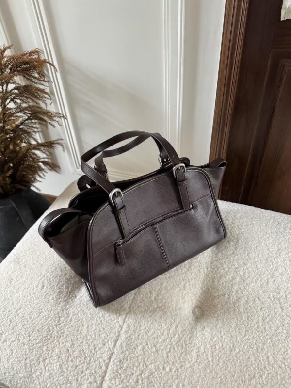 32472f26-b8cd-4b19-839c-9813224ac30d Vintage-style large-capacity handbag