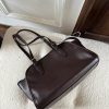 3430dc56-22b7-4dc7-a892-5ede8b41a2c3 Vintage-style large-capacity handbag